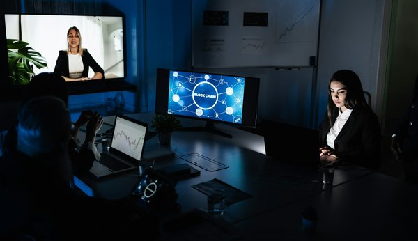 Investir dans les cryptomonnaies : les avantages de se faire accompagner par un expert en la matière